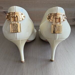Louis Vuitton Patent Leather Lock Pumps Heels Ivory Cream Size 36.5